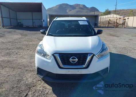 2018 Nissan Kicks S z USA, uszkodzony, nr VIN 3N1CP5CU2JL506473